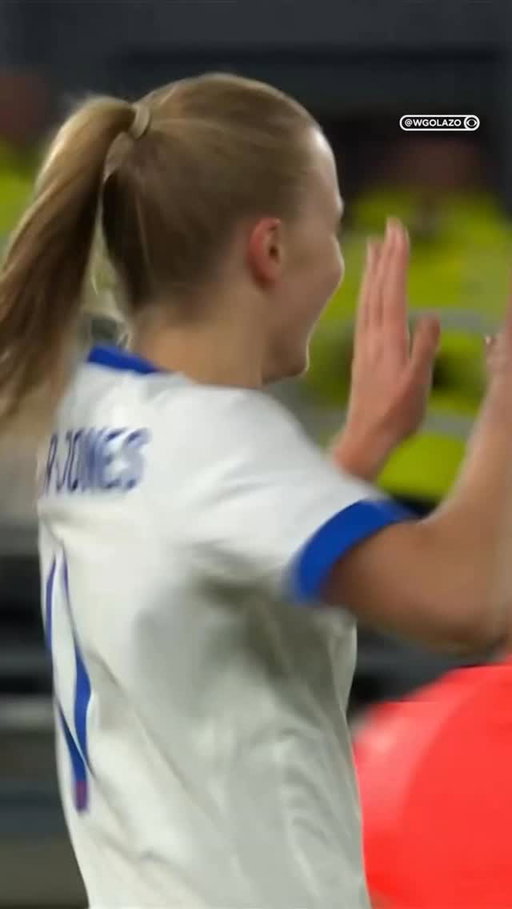 Red card drama, rebound goal 👀

Aggie Beever-Jones makes it count on the second try for the @lionesses 🦁