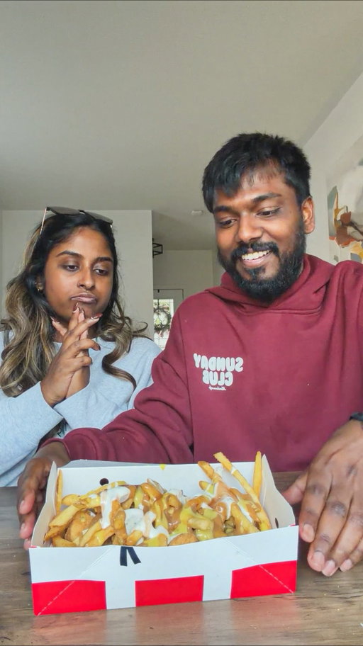 We saw someone make a KFC shaker box and it looked really good so we wanted to see if it was worth it 🍗 

They are also doing a promotion until November 16th where their first bucket is on them when you spend $15 or more through the App so it’s a great time to try this out!

📍Location: At home with @kfc_canada 

#friedchicken #torontoeats #kfcanada #ad #torontofood #6ixeats #torontoblogger #chicken #yyzfoodies