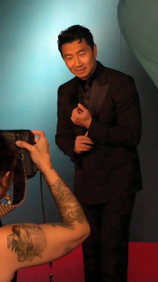 From setup to spotlight 📸 Go behind the scenes of this year’s Academy Museum Gala portraits.

Photo Credit: @samidrasin
Set Design: @betteradams