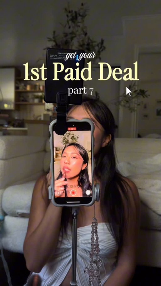 I also made a version you can grab & customize yourself! The links in my bio :) 

heres more insight I couldn’t fit in lol:

- focus more on quality vs aesthetic ; brands want to see videos that can perform as ads, not if ur portfolio looks nice
- highlight talking to camera vids & voiceovers over ones with none (most brands want u to talk in vids) 
- DO NOT INCLUDE UR RATES!! (every brand has diff budgets)
- turn autoplay off (nobody wanna see a million videos autoplay at once 😵‍💫)

brands 70% of the time will ask for your portfolio or you send it to them when you pitch so this is a must to have that’s like your resume to showcase ur work!

okay this took me a hot minute bc I been in the process of switching my portfolio back from Wix to Canva 😵‍💫

if u are just starting content creation, I 100% recommend @canva since it’s very user friendly to add text, stickers, animations 😊 it’s literally like drag and drop! 

I first used Canva, but the reason I’m switching back is bc a web builder (I used Wix) takes SOOO to long to customize & u also need to build mobile view yourself. (even tho there’s more custom features) but Canva it’s all done for you so it’s much more time effective 

follow along for part 8 where I’ll share all the content creator terms and jargon so u get the best deal n don’t get scammed 😩😘