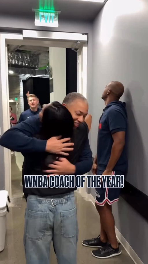 What’s up, @wnba Coach of the Year! Good to see ya, @natalienakase 🫶