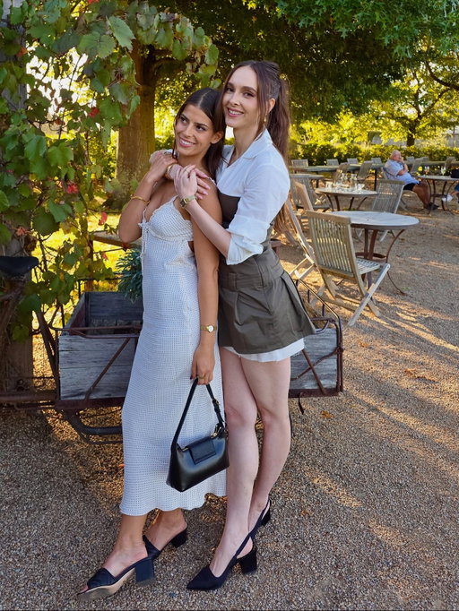 I guess beauty appointments are for social post backlog time.. not unhappy about it 🧐

Thanks for taking us to @meletos for your birthday @develiquee 🥰 so nice to celebrate 🥳🤩