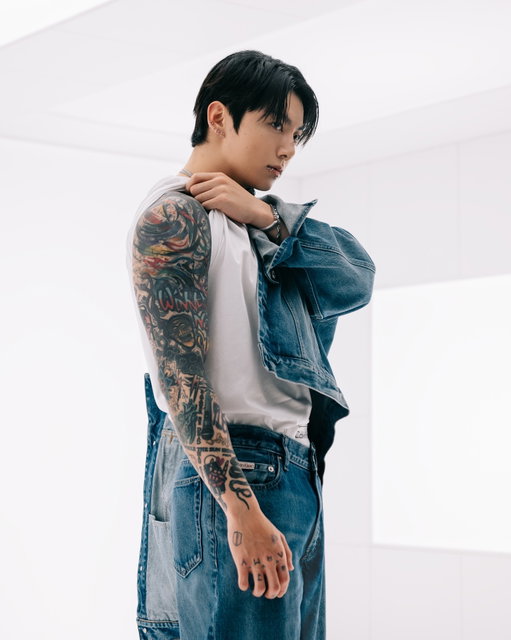 @mnijungkook clocked in. A behind-the-scenes look at the making of the new holiday campaign.

Photographed by @ofbecomingus.

Discover the campaign on CalvinKlein.com