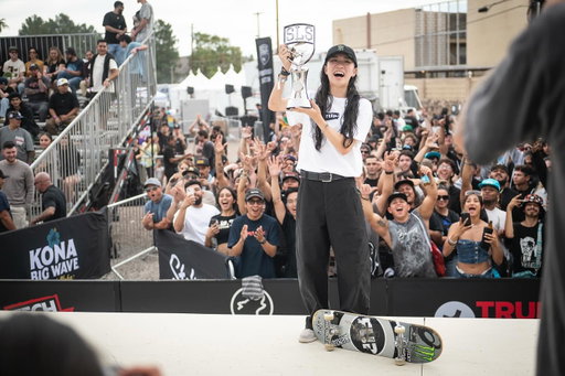 I’m really happy I was able to come back to this place again!!🥲❤️
Thank you @sls Las Vegas🎰

Congrats!!! @rayssalealsk8  @aoi_uemura1229 
Congrats on winning! @ginwoo.jp 🏆

@monsterenergy 
@asics_sportstyle_jp 
@asics_skateboarding 
@flipskateboards 
@edgelink.tokyo 
@ninja_bearing 
@jessupgriptape 
@source_bolts 
@thundertrucks 
@boneswheels
