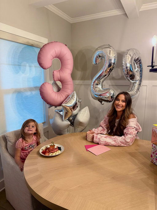 Best morning of the year for the Smith Fam! 
Happy birthday to Katie and Blair, I love you both so much and I’m so proud of both of you! ❤️❤️❤️