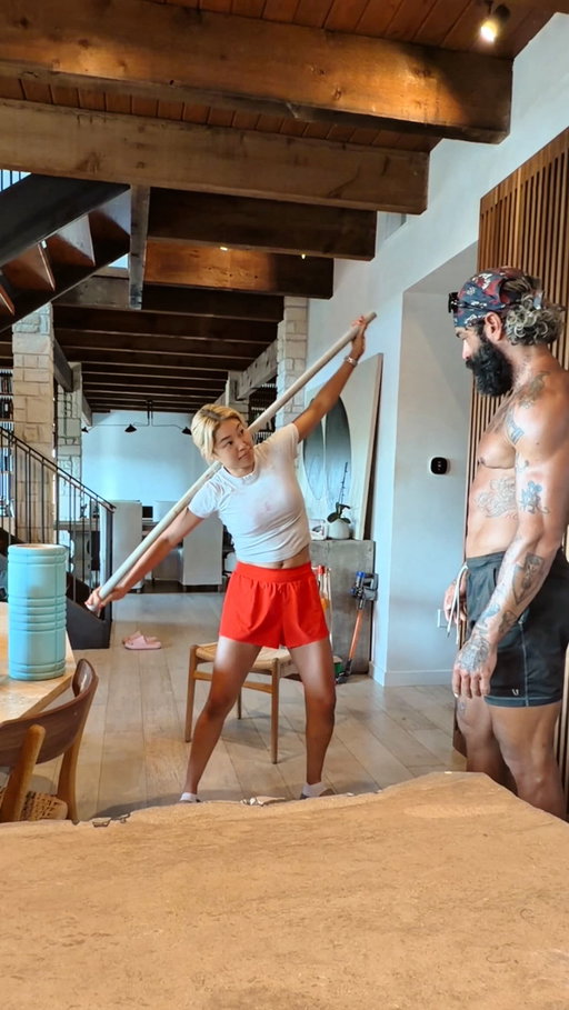 Told Nate I wanted to feel stronger in my midsection after having a baby and this is what he shared w me! 100 PVC pipe twists a day bc his back does not lie 🤪

#husbandandwife #humor #training #postpartumfitness #abs