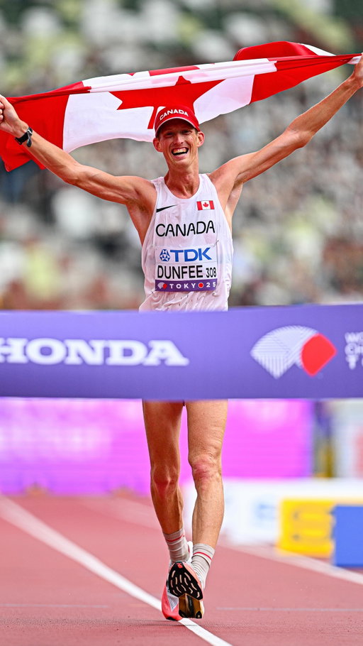 Male Out of Stadium Athlete of the Year nominee | Evan Dunfee - race walk ✨

World 35km race walk champion 🏆
World 35km race walk record 🌏
Area 20km race walk record 🔥

#AthleticsAwards