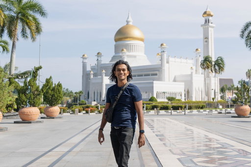 Full video from the fascinating kingdom of Brunei that I filmed in July and the longest video I’ve made in 2 years is finally out on YouTube.