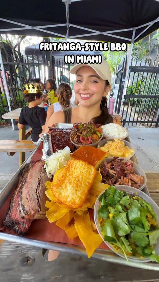 Slab Daddy BBQ is serving up Fritanga style BBQ in Allapattah 🍖! Owner and chef Adrian combines his BBQ expertise with a deep love for Nicaraguan flavors to create something truly special. All the platters come w rice, beans, queso frito, and plantain chips. Here’s what I recommend trying:
•🐷 Spare Ribs
•🥩 Brisket
•🌽 Cornbread with jalepeño honey butter 
•💚 Green Bean Salad 
•🥗 Brussel Sprout Salad

📍 Slab Daddy BBQ @slabdaddybarbecue 795 NW 20th St, Miami, FL 33127

#iviethefoodie #bbqmiami #miamibbq #fritangamiami #foodinmiami #miamifoodie #wheretoeatmiami #miamirestaurant
