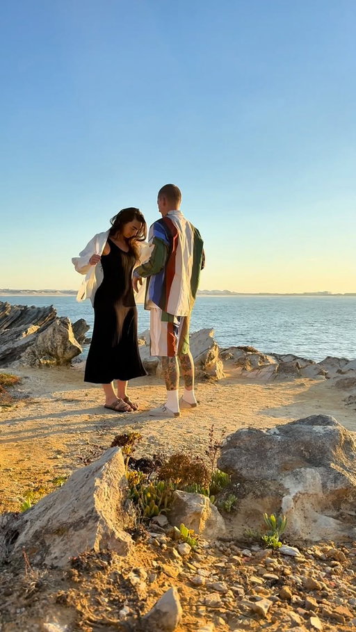 Currently filing this under „places I’d rather be 😮‍💨“

#sunset #outfits #couplegoals #bestofstreetwear #🇵🇹