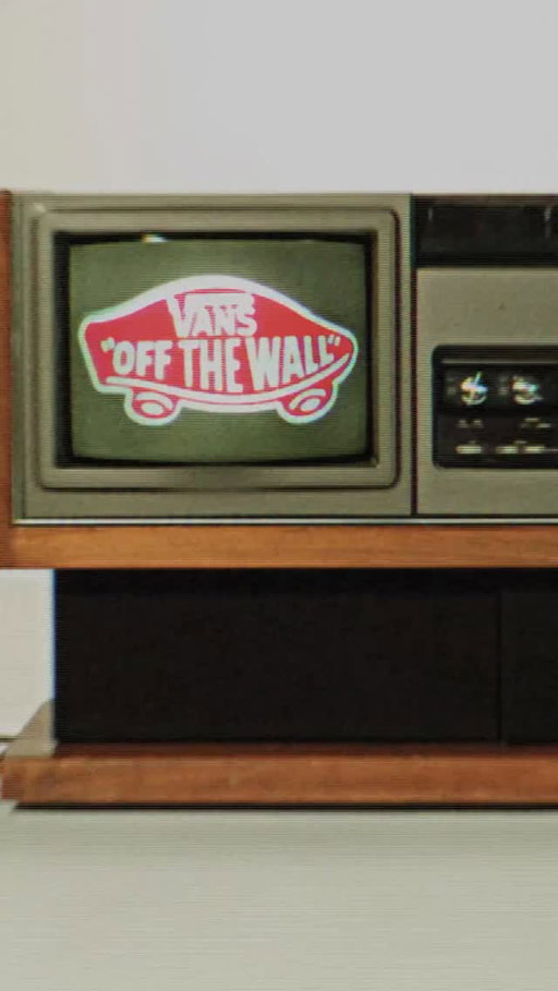 Meet The Vans. Available 11/3. 🎁

Featuring Nettspend, Bella Poarch, Zion Wright, Junior Gutierrez, Efron Danzig, Marz Lovejoy, Tony Alva, and Cali DeWitt.