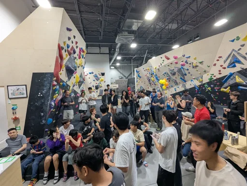 Thank you to everyone who came out to celebrate our 1 Year Anniversary! 🫰🏼

We wouldn’t be here without this amazing community, your energy and support mean everything. ❤️

Huge shoutout to our event sponsors for making it all happen:
@arcteryxontario
@theoriginalclimbonproducts
@hoc.eritis
@rungne_official
@yerbamadre

Here’s to another year of climbs, laughs, and good vibes at RockHaus. 🧗‍♀️💪