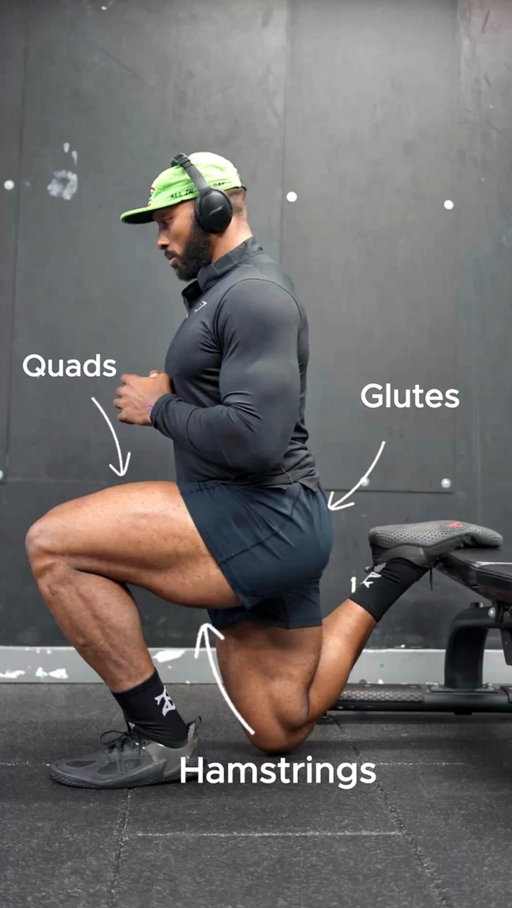 2 ways to target Quads , Hamstrings and glutes during the bulgarian Split squats! We all have a love hate relationship with this exercise but its one of the staples in my leg day routine thats helped develop my legs over the years! 🔥

.
.

#legday #fitness #workout #legexercises