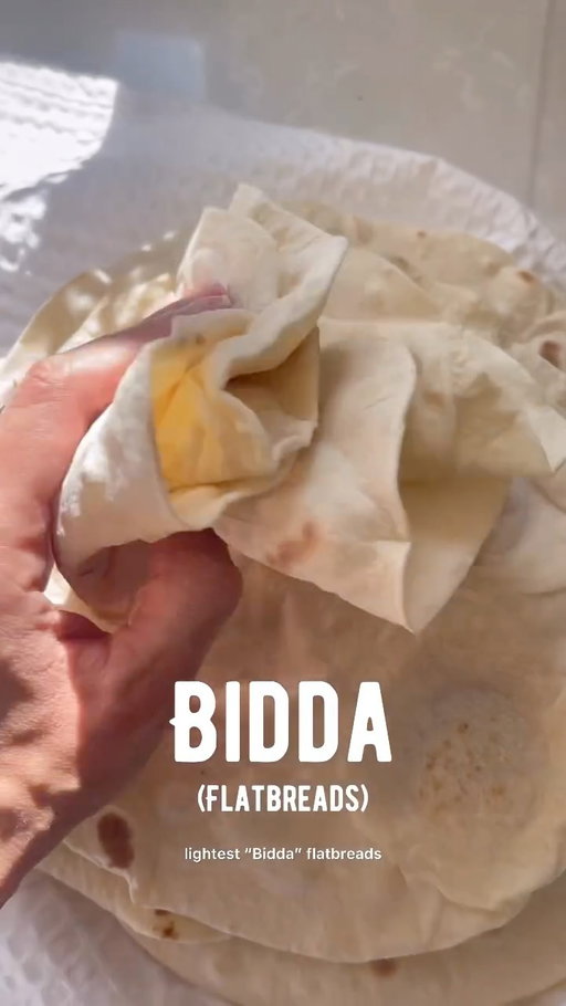 Ok, here’s my “bidda” flatbread recipe (to go with the previous “kıymalı tantuni” reel) which I’ve shared many times before. The full written recipe and method is on my blog, but the visual method can be seen on the reel, and the simple list of ingredients are also written below. Link to my blog in the linktree in my bio. Please make them.

Recipe - makes 16 

200ml lukewarm water 
125ml lukewarm milk
1 tsp caster sugar 
1 sachet instant dry yeast (7g)
500g strong white bread flour 
1 tsp salt 
1 tbsp olive oil

Tarif - 16 kişilik

200 ml ılık su
125 ml ılık süt
1 çay kaşığı şeker
1 paket instant kuru maya (7 g)
500g beyaz ekmek unu
1 çay kaşığı tuz
1 yemek kaşığı zeytinyağı

#bidda #flatbread #flatbreads #bread #flour #yeast #baking #melizcooks