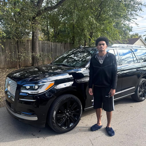 New wheels. Same mission. 🏀
@drealjh x @ridehodge got me right in the Navigator 🔥
#HodgeHookup #RideHodge #GoPokes