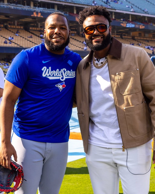 JR. 🤝 Junior 
Junior Caminero aka La Máxima came down to support his friend and Dominican 🇩🇴 teammate Vladdy! #WANTITALL