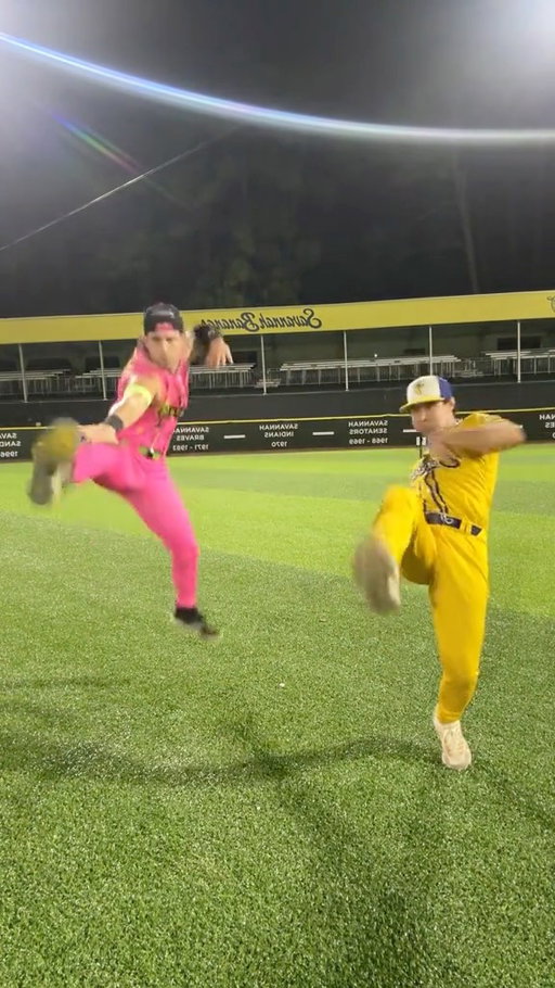 Pamela Pumpkin's Halloween Workout: Year 4 Edition 😉

#savannahbananas #partyanimals #Halloween #pamelapumpkin #viralreels