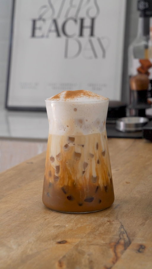Iced, yes..but extra layered with warmth and cinnamon cream! Iced Spanish Latte with cinnamon vanilla cream 🤌🏻

some lattes wake you up, but this one slows you down..it’s sweet, spiced, and a little too comforting for an iced drink 🤎

— 15ml condensed milk
— Double shot espresso
— Froth and add 150ml milk of choice
— Pour the cream 
— Dust off some cinnamon powder

For cream ;
— 30ml whipping cream
— 5-10ml vanilla syrup
— A dash cinnamon powder
— Froth until it fully combined

.

#icedspanishlatte #coffeegram #spanishcinnamonlatte #simplerecipes #cinnamonvanillacream #homecafemalaysia #coffeeaddict #coffeeoftheday #cozycoffee