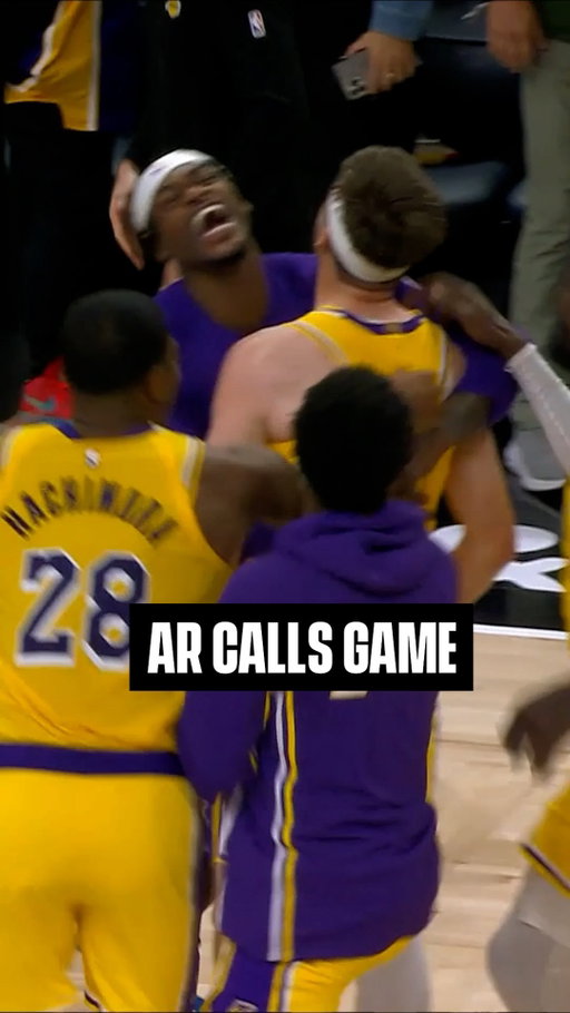 Austin secures it AT THE BUZZER 🚨