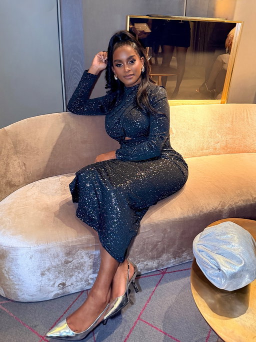It was lovely being a judge for the @tressgala again this year and also being a VIP guest of @lorealpro the team there are just good souls. 

Had a lovely time with my fellow peers and it’s always great catching up and meeting people in the actual flesh. 

#dionnesmith #hairstylist #judge #expert #lifestyle #outside