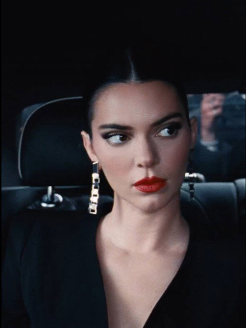 Daring. Imaginative. Revisit the moment - @kendalljenner stepped into the exclusive @lorealparis x @muglerofficial makeup collection. 
 
#LOrealParisxMugler #LOrealParis #LOrealParisMakeup