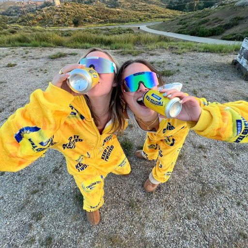 🚨GIVEAWAY ALERT🚨 I’M HOOKING UP 5 LUCKY TEABAGGERS WITH THEIR VERY OWN TWISTED TEA ONESIE👀 SOMETHING TO KEEP YOU WARM WHILE YOUR TEAS STAY ICE COLD🤝

FOLLOW @twistedtea AND TAG 3 HOMIES BELOW FOR A CHANCE TO WIN‼️

Must be 21+ to enter. Rules & regs in bio.