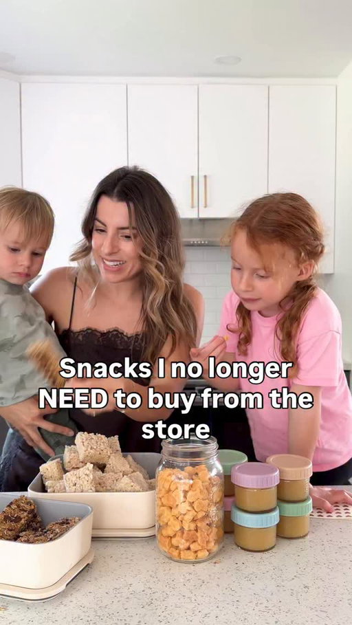 Snacks I no longer NEED to buy from the store 🙅‍♀️🍎🍫🧀🍚

Comment “Snacks” and I’ll DM you where to get all 4 recipes 💌

Check my Amazon storefront for the cutest gold fish cracker cutters!

I started making healthier versions of our favourite store-bought snacks using simple, wholesome ingredients and honestly, they taste even better!

This week I made:
🍎 Applesauce
🍫 Chewy granola bars
🍚Rice krispie squares
🧀Gold fish crackers 

#HealthySnacksForKids #HomemadeSnacks #HealthyRecipes #PickyEaterTips #backtoschoolsnacks