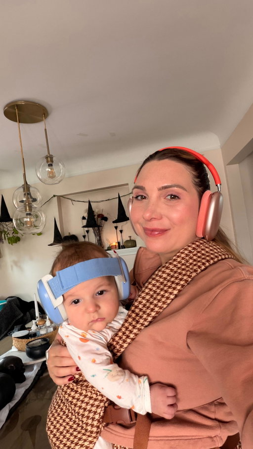 For real, put it on your registry. Comment headphones and I’ll send you the link to the ones i use🎧 I get overstimulated so easily, and drowning out the sound of cries + being able to listen to music or a podcast makes these a hard times more tolerable 🎧 

#newborn #noisecancellingheadphones #firsttimemom #babyregistry #momadvice #newmom #newbornlife #momlife