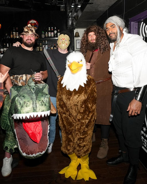 🦅