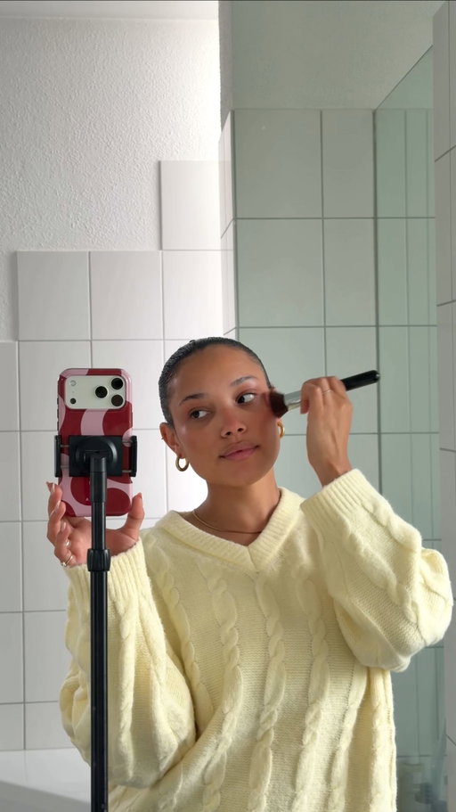 A gentle reminder: pause, breathe, appreciate! You’ve come farther than you think. 💭🧸
.
.
#creatorlife #motivational #creatorsjourney #filmingyourself #creativevideo #reelinspo