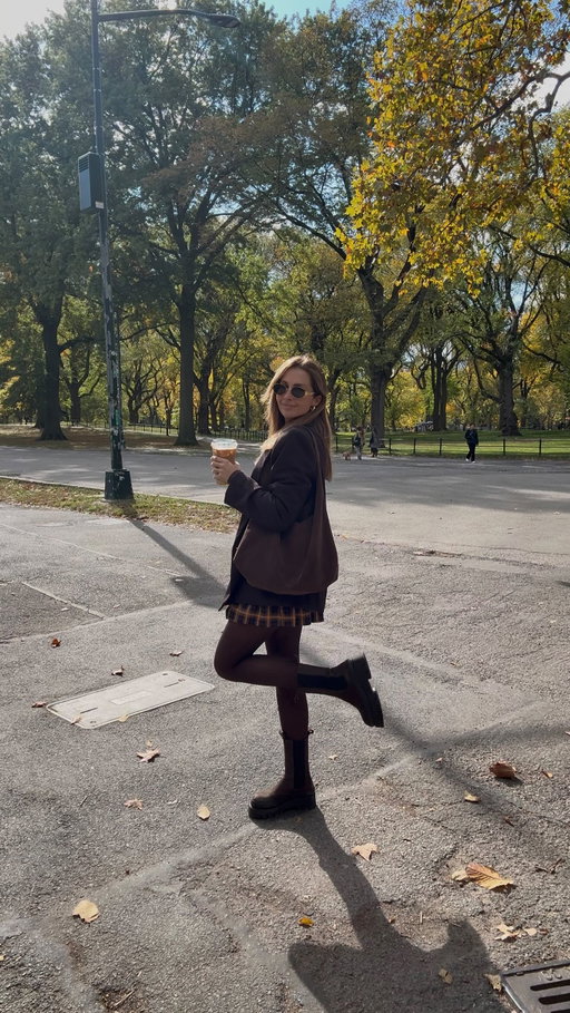 New York in fall is always a good idea 🍂🗽🚕

Und falls du auf ein Zeichen gewartet hast, diesen Trip zu buchen – here it is! Nutze als Platinum Card Inhaber:in dein jährliches Online-Reiseguthaben von 200 € für Flüge, Hotelübernachtungen oder die Buchung von Mietwagen und mach dich bereit für einen unvergesslichen Herbst in der Stadt, die niemals schläft! 🍁💫

Wer sollte unbedingt mitkommen? Lass es uns in den Kommentaren wissen👇🏼

#TheArtofExperience #mitAmex #AmericanExpress #Travel
