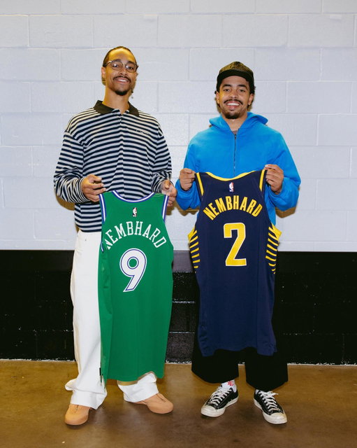 A Canadian Heritage Moment fr.

The first two 🇨🇦 bros to make it to the league. @claudenembhard