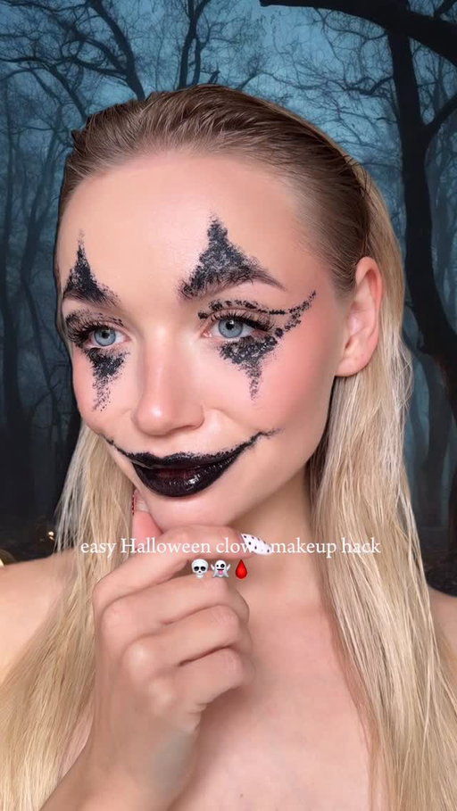 easy clown makeup for Halloween👻💀🩸

#makeup #halloween #halloweenmakeup #makeuphacks #makeupideas #clownmakeup #makeupinspo #easyhalloweenmakeup #halloweenmakeuplook #halloweenmakeupideas #halloweenmakeuptutorial #halloweencostumeideas #halloweencostume #easyhalloweencostume #easyclownmakeup #ugc #ugccontent