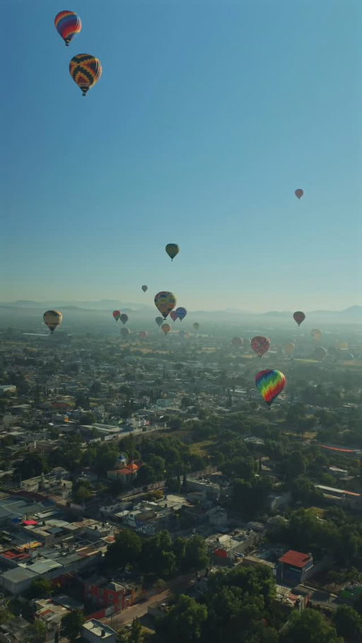 Phone cameras are getting so good. This was all shot on the new OPPO Find X9 Pro in Log then graded after. What do you think?  #oppofindx9pro #cdmx #mexicocity🇲🇽 #mexicohotairballoon #shotonoppo #oppo #visitmexico #visitmexicocity🇲🇽