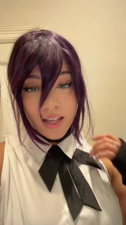 Quick Halloween reze (shout out Bonnie for quick tailoring the shoulders and sides of the shirt to save this)