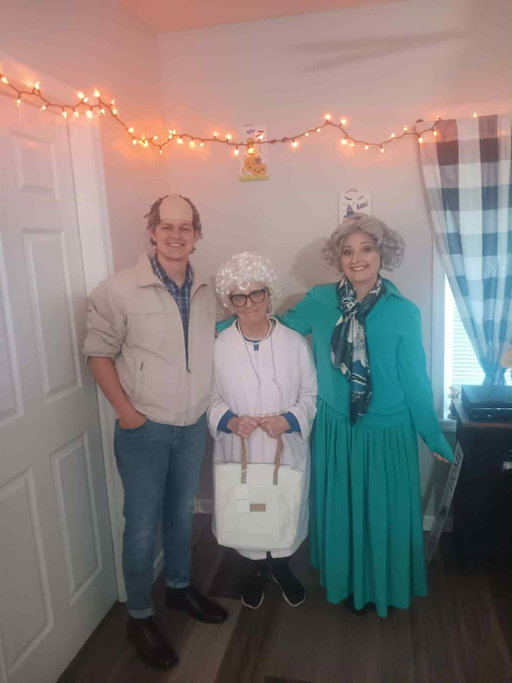 Happy Halloween from Sophia, Dorothy, and Stan from The Golden Girls! 👵🏻👴🏻🎃👻

#goldengirls #dorothyzbornak #sophiapetrillo #stanleyzbornak #halloween