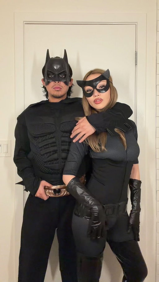 can you tell i made him do this with me 😅🦇🐈‍⬛🎃