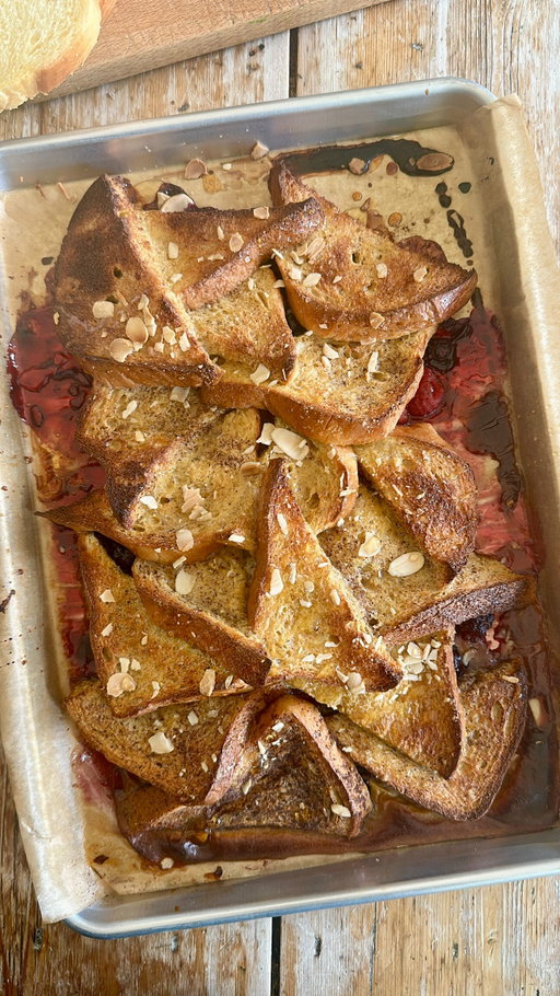 Upside Down French Toast

Welcome back to Upside Down Cooking and today we’re making my dream brunch, French Toast. 

#recipe on my blog now: DomInTheKitchen.com - link in bio

#upsidedown #pastry #frenchtoast #breakfast #brunch