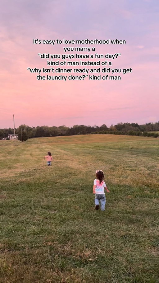 A blue collar man who just wants you to be happy >>> 🤤🥰 Thankful to be able to give my all to my babies and to get to enjoy these days with them. #motherhood #sahm #bluecollarwife #twinmom #marriedlife