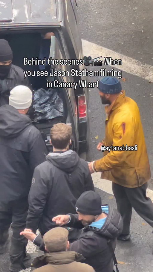 When you casually walk through Canary Wharf and spot Jason Statham filming The Beekeeper 2 🎬 It’s a movie set everything you see is staged and safely filmed under professional supervision. No one was harmed! Filmed on 1 November 2025🚨🎥 #jasonstatham #beekeeper #movieset #canarywharf
