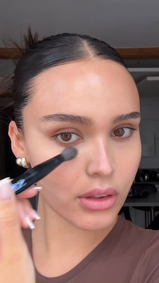 *says my perfume smells amazing… continues to add way more perfume than normal* 

#makeup #beauty #makeupartist #fashion #makeupreels #makeuptutorial #grwm #grwmmakeup #instagood #model #browneyesmakeup #instagram #lipcombo #lilyrosedeppmakeup #skincare #makeuplover #browneyedgirl #blush #art #makeupaddict #cute #glowymakeup  #lilyrosedepp #maquiagem #makeuplooks #makeupreels #saiebeauty #makeupbymario @chloe
