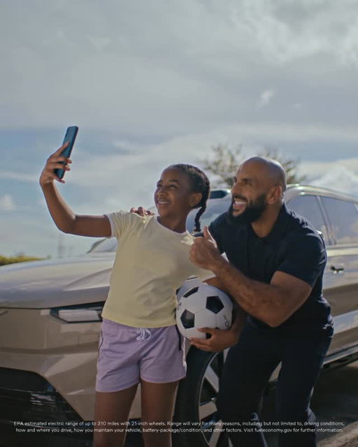 #ad I protect. Now, the Volvo EX90 protects me — the premium electric SUV, built to help protect those who protect others.
Thank you, boss.
Safety always recognizes safety.
#volvo #ex90
