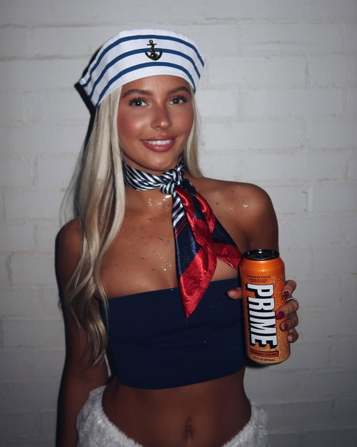 happy halloween!! 🛥️🏴‍☠️