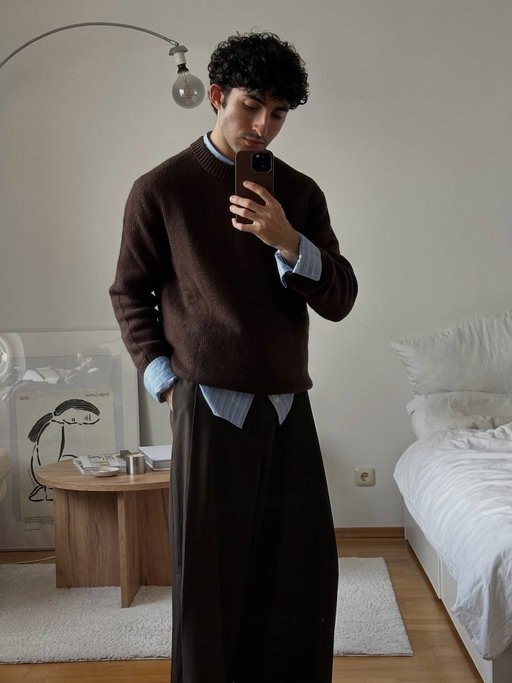 October looked good in the mirror 🪞🎞️

.
#paris #streetwear #outfit #menfashion #ootd #minimalismfashion #pinterestinspired #model #minimalhouse1 #minimalhouse