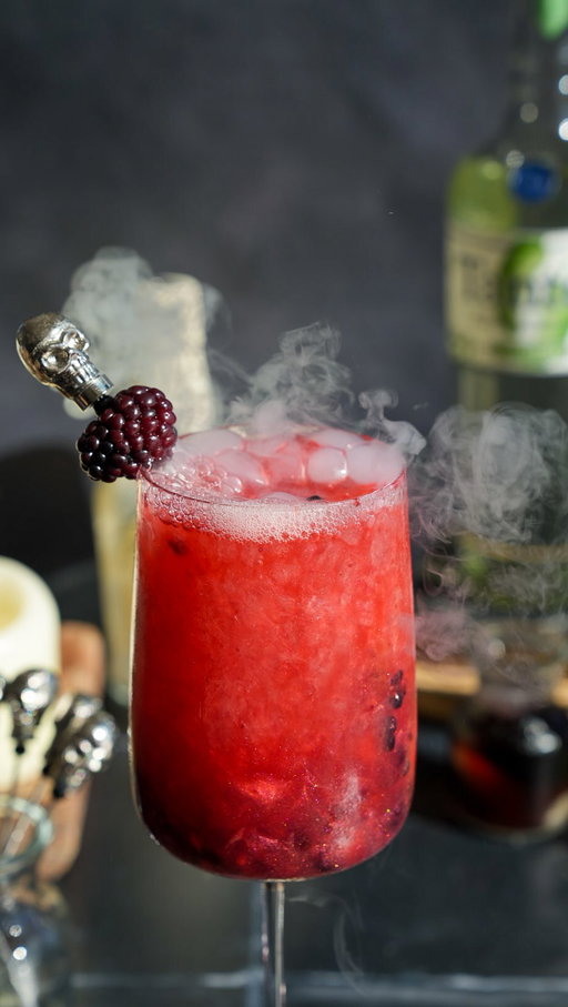 Feliz Día de Muertos mis amores 🧡

𝐰𝐡𝐚𝐭 𝐲𝐨𝐮’𝐥𝐥 𝐧𝐞𝐞𝐝:⁣
• 5-6 whole blackberries 
• 3/4 oz of lemon juice
• 1/2 oz of honey (or sweetener of choice) 
• 2 oz of Tanteo Jalapeño infused tequila 
• 3/4 oz of St. Germain elderflower liqueur 
• optional: dash of edible glitter 
• Topped with ginger ale 

Yields — 1 serving. 
⁣
𝐦𝐞𝐭𝐡𝐨𝐝:
• In a long stemmed cocktail glass combine blackberries, honey, and fresh lemon juice.
• Muddle well.
• Add ice, Tanteo Jalapeño, and elderflower liqueur.
• Add edible glitter and stir until combined.
• Top with sparkling water.
• Garnish with fresh whole blackberries.

Enjoy responsibly,
#díademuertos #díadelosmuertos #spicycocktail #calavera #spritz #calaveras #dryice #cocktailrecipe