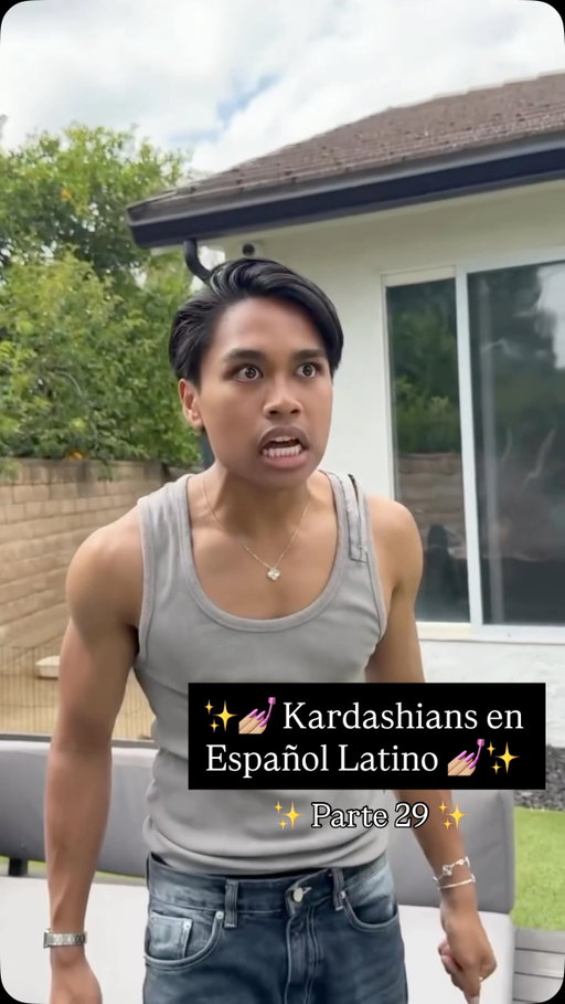 ¡Ese sombrerito NADA QUE VER! 🤪💅🏼✨

@jorgelixir es @_angelo.marasigan 🎙️
@mine_doblajes es @_alexandramarasigan 🎙️
@betjara.mx es @barbarasanchezpr 🎙️
@c_con_una_s es @alyssathereporter 🎙️

#Humor #kardashian #kardashians #Reality #Angelo #angelomarasigan #RealityShow #Comedia #EsoNoEsProfesionalNiEsEtico #Español #Reel #Reels #ForYou #Fyp #ParaTi #Pati #Sombrero #Ropa #Fashion #Trending #Kim #KimKardashian #kourtneykardashian #KUWTK #Viral #quiennolavolostrastes #Parodia #Latino #Trending