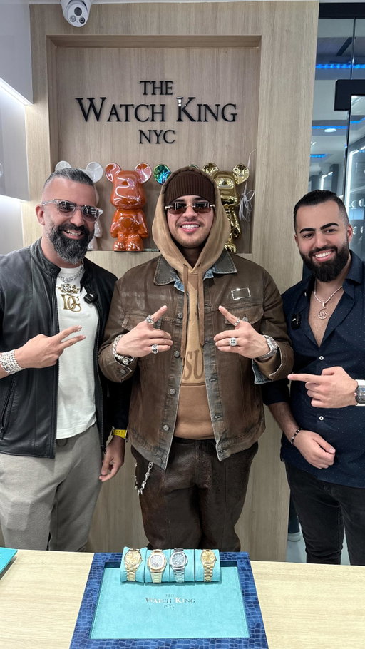 $200,000 COIN FLIP WITH FUERZA REGIDA!!! 

#watch #watchcollector #watchaddict #watchmania #watchlover #watchnerd #watchgeek #watchoftheday #watchcollector #watches #watchkingnyc #saturday #fuerzaregida