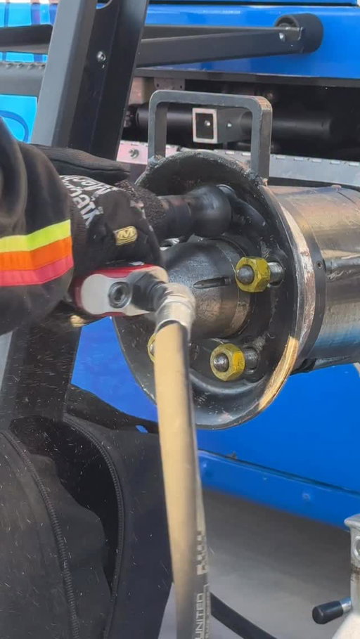 Those lug nuts never stood a chance 😮‍💨