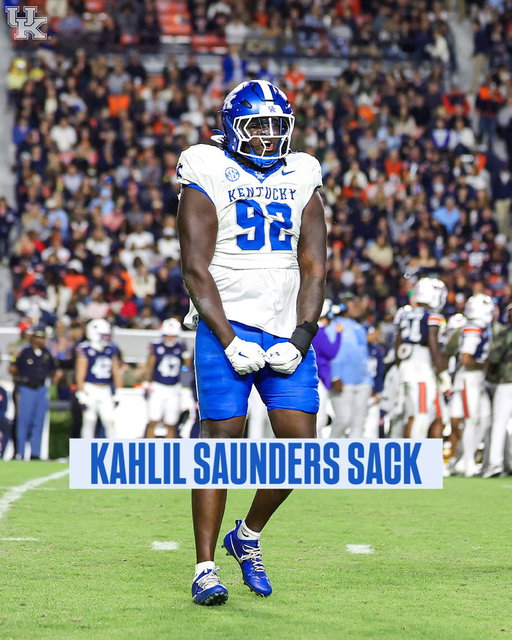 @theofficial_kahlil CAUSING PROBLEMS 😤