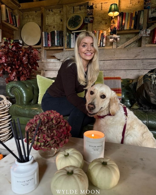 ✨ Halloween is done and gifting season is on! ✨ To celebrate @wyldemoon is giving you 20% off their irresistible single and triple wick candles until midnight tonight 🕯️
Stock up and share the glow 🌙🍂🌲

📷 Location @broadspear 🐓
#adownbrand